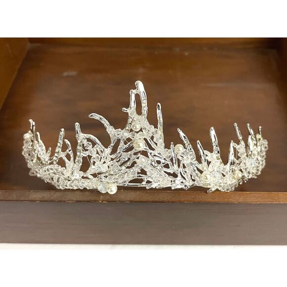 Clear Rhinestone Pearl Bead Silver Tone Metal Bridal Tiara Crown NEW - Picture 13 of 16